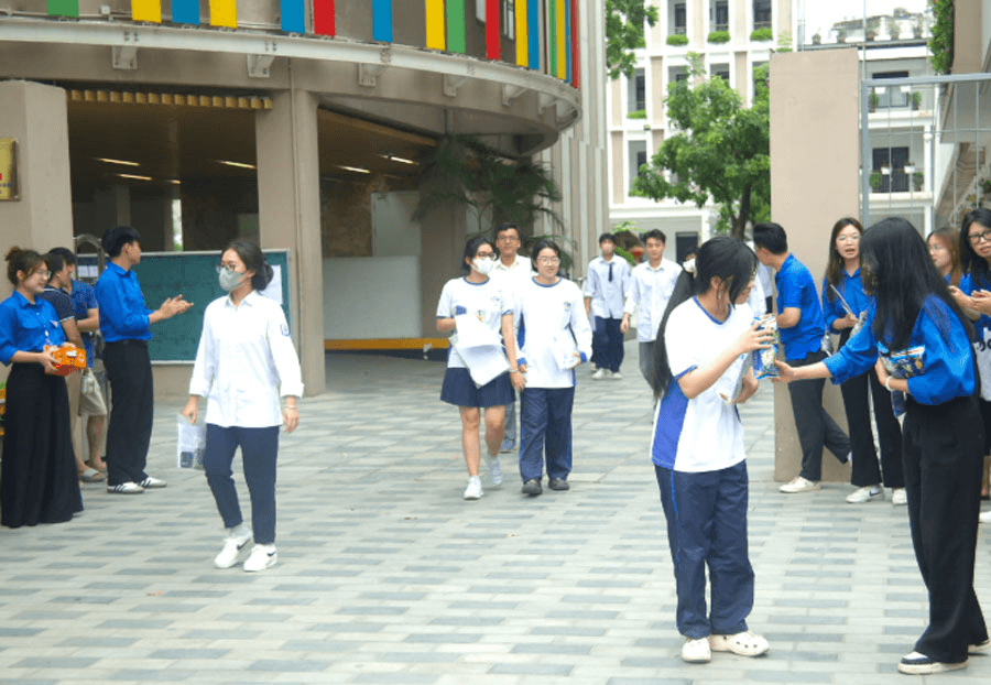 Bỏ xét tuyển đại học bằng học bạ: Cần có lộ trình