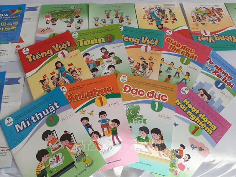 Góc nhìn nghị trường: “Dẹp loạn” sách giáo khoa