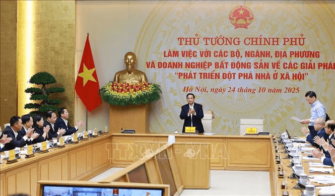 Thủ tướng Phạm Minh Chính chủ trì họp để ra nghị quyết mới về nhà ở xã hội