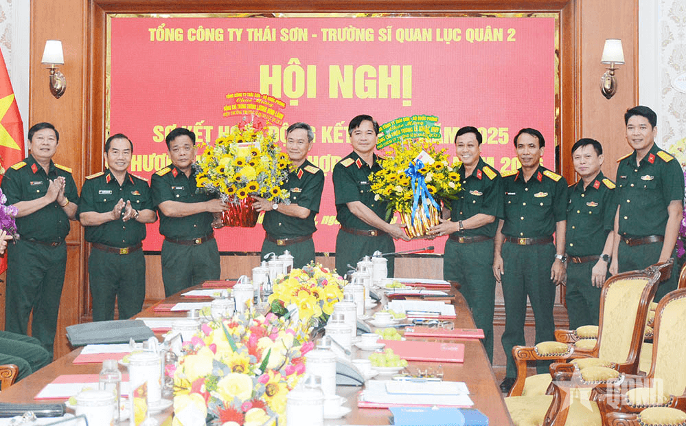 Tổng công ty Thái Sơn và Trường Sĩ quan Lục quân 2 đẩy mạnh phối hợp hoạt động