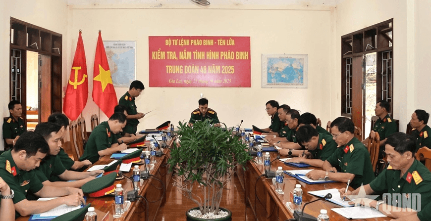 Bộ tư lệnh Pháo binh – Tên lửa kiểm tra tại Quân đoàn 34