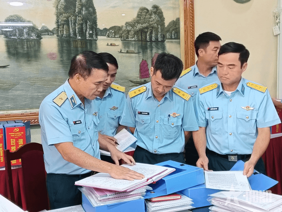 Cục Chính trị, Quân chủng Phòng không-Không quân kiểm tra Sư đoàn 363