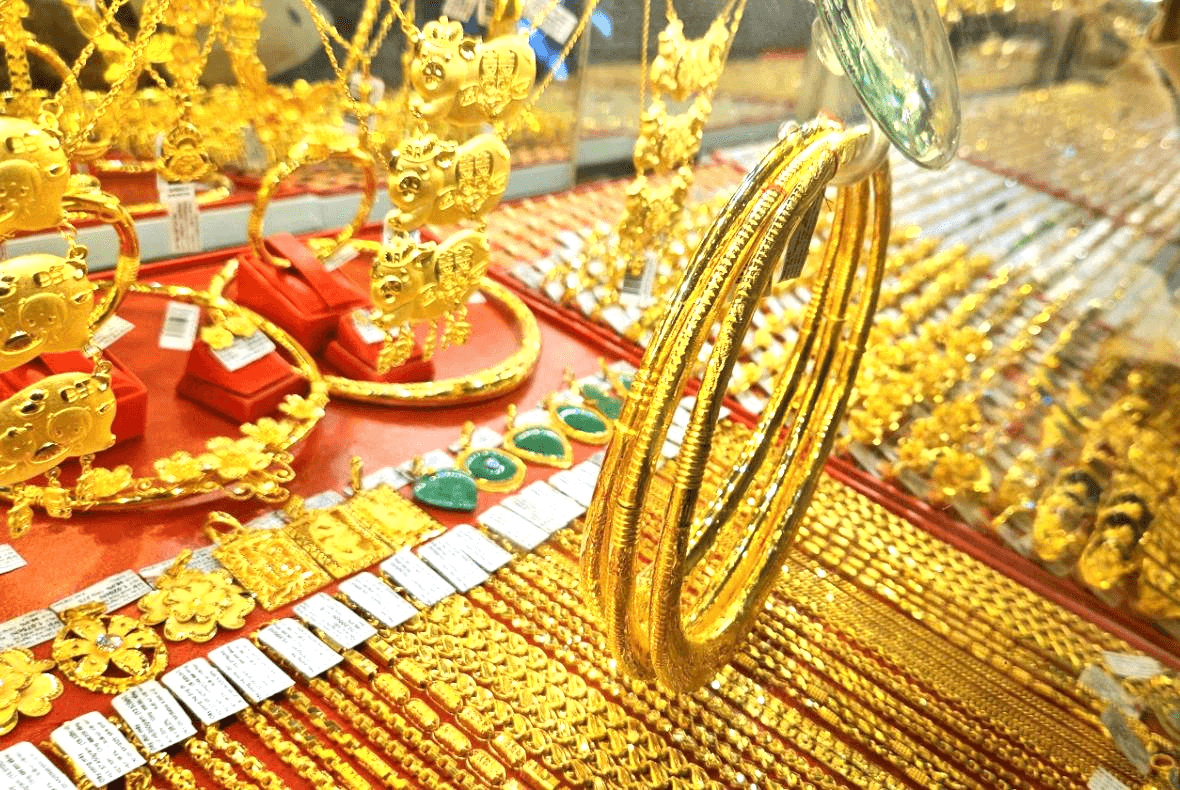 Giá vàng hôm nay (trưa 28-10): Giảm sốc