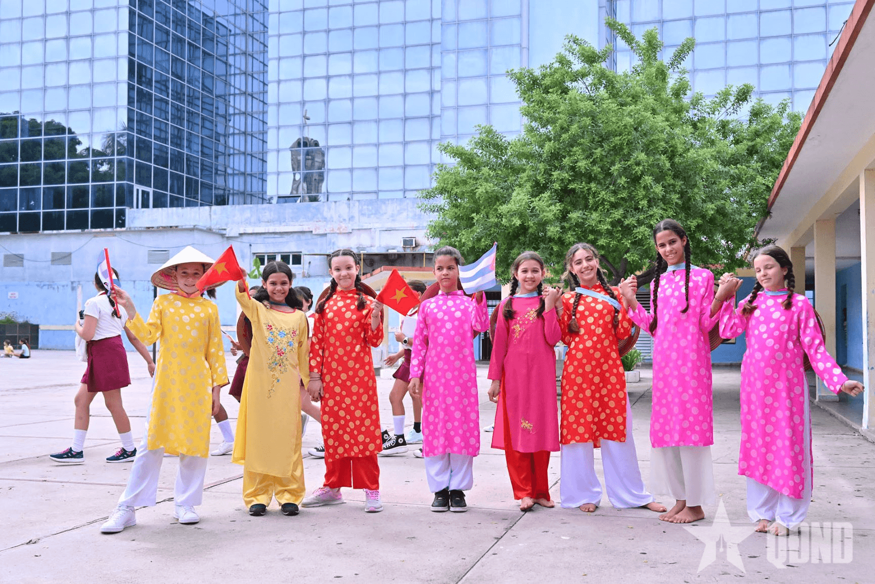 Sống cùng “đảo lửa, đảo say”... Kỳ 3: Hồn Việt ở La Habana