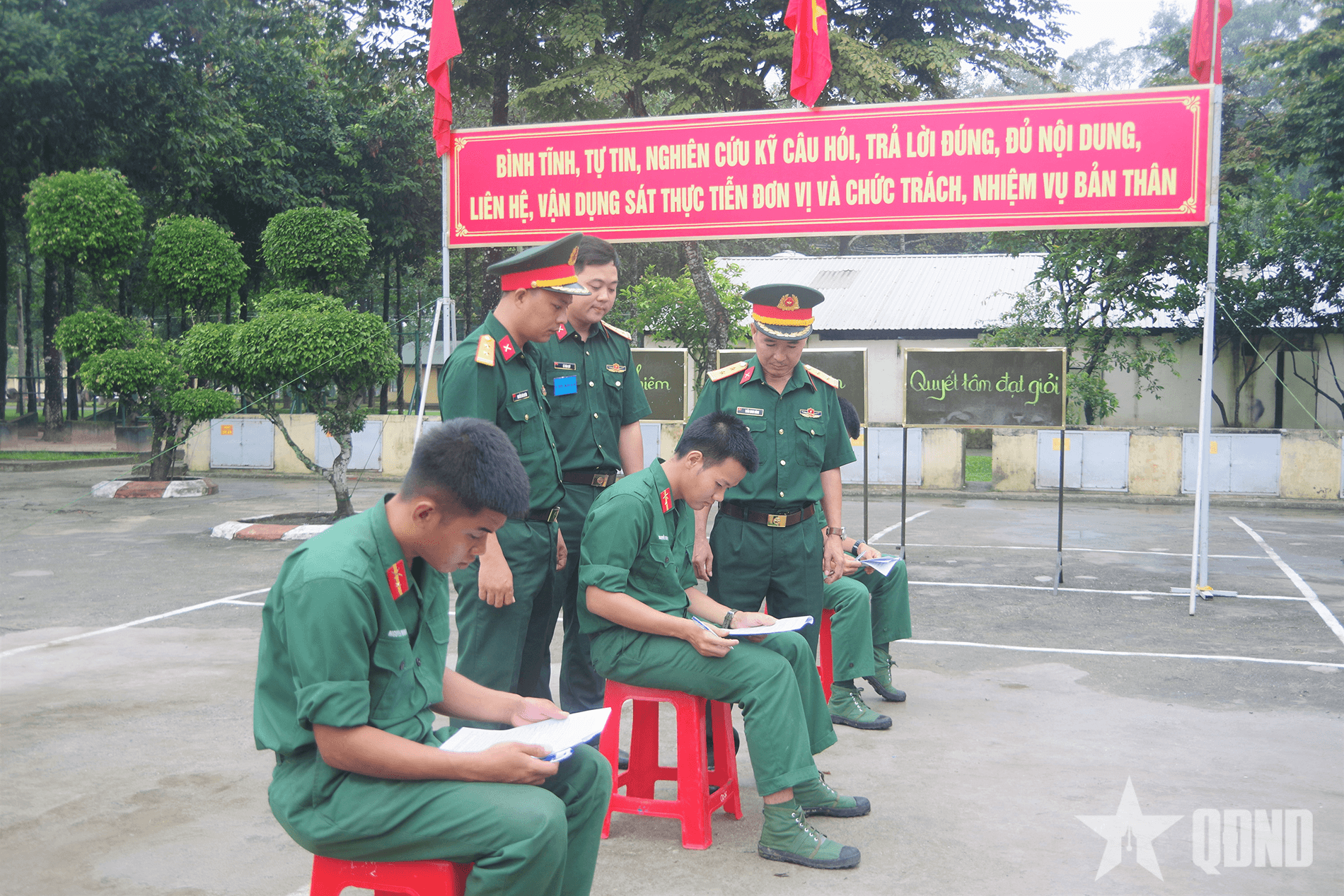 Sư đoàn 9 (Quân đoàn 34) tổ chức kiểm tra nhận thức chính trị cho hạ sĩ quan, chiến sĩ