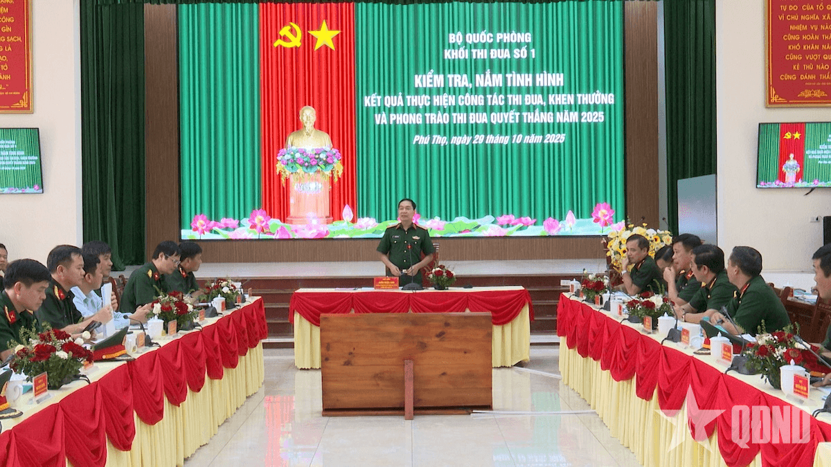 Khối thi đua số 1 Bộ Quốc phòng kiểm tra công tác thi đua, khen thưởng tại Kho KT887