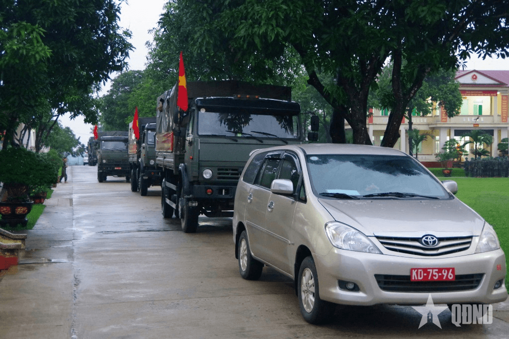 Sư đoàn 968, Quân khu 4 điều động 500 cán bộ, chiến sĩ đến Huế khắc phục hậu quả mưa lũ

​