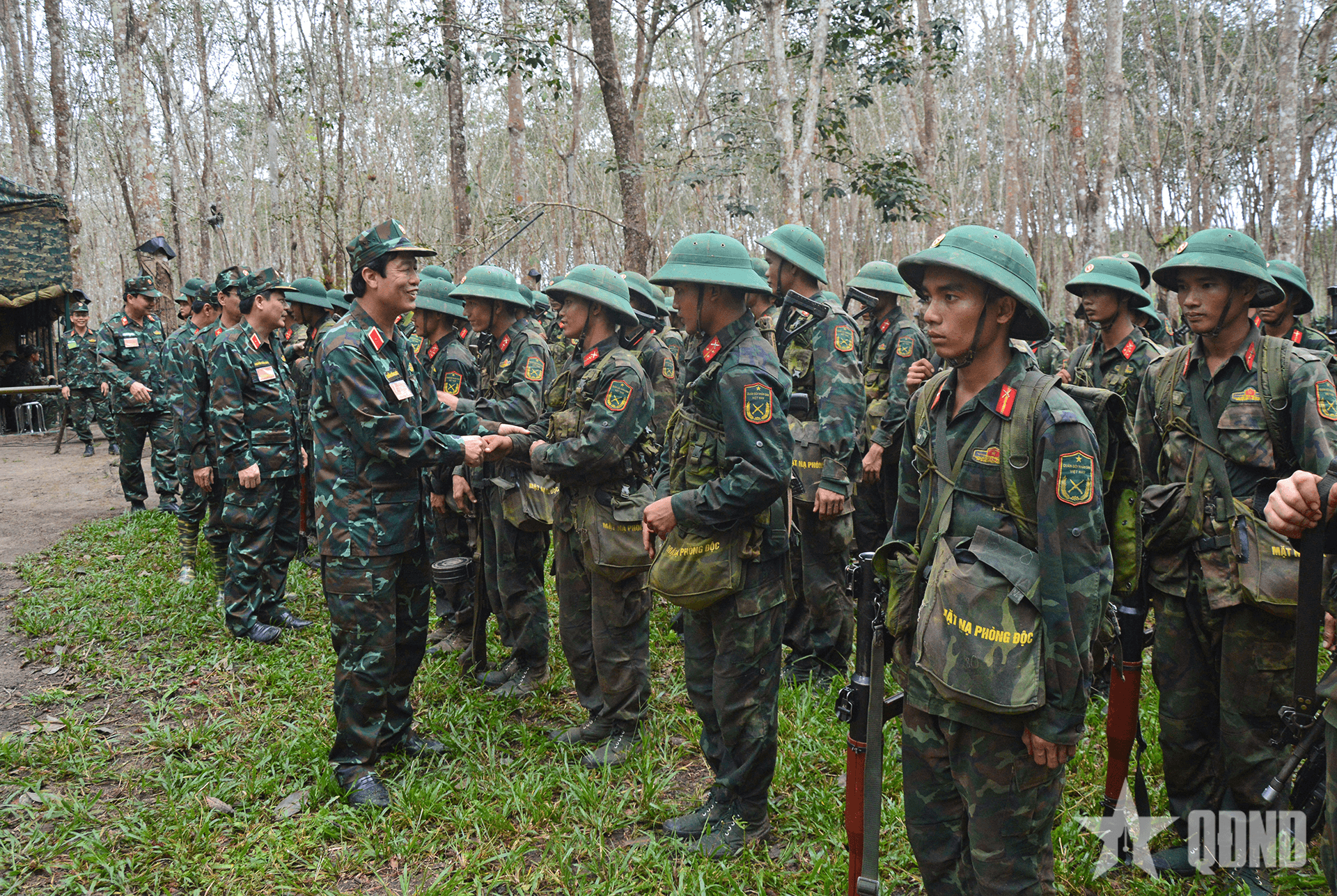Sư đoàn 10 hoàn thành xuất sắc nhiệm vụ diễn tập chỉ huy-cơ quan 1 bên 2 cấp ngoài thực địa