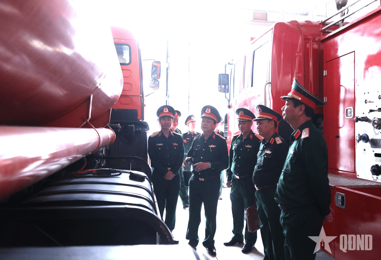 Tư lệnh Quân khu 1 kiểm tra kết quả thực hiện nhiệm vụ năm 2025 đối với các đơn vị trực thuộc Bộ Tham mưu Quân khu