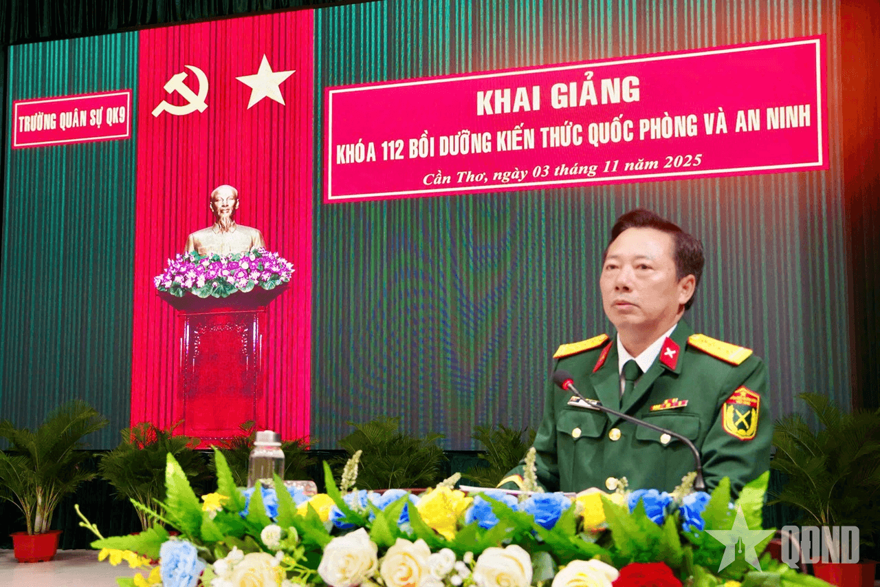 Quân khu 9: Khai giảng lớp bồi dưỡng kiến thức quốc phòng và an ninh khóa 112