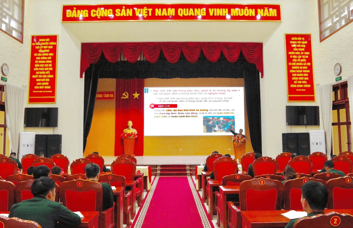 Trung tâm 95 (Cục Tác chiến điện tử) tổ chức hội nghị tuyên truyền, phổ biến pháp luật