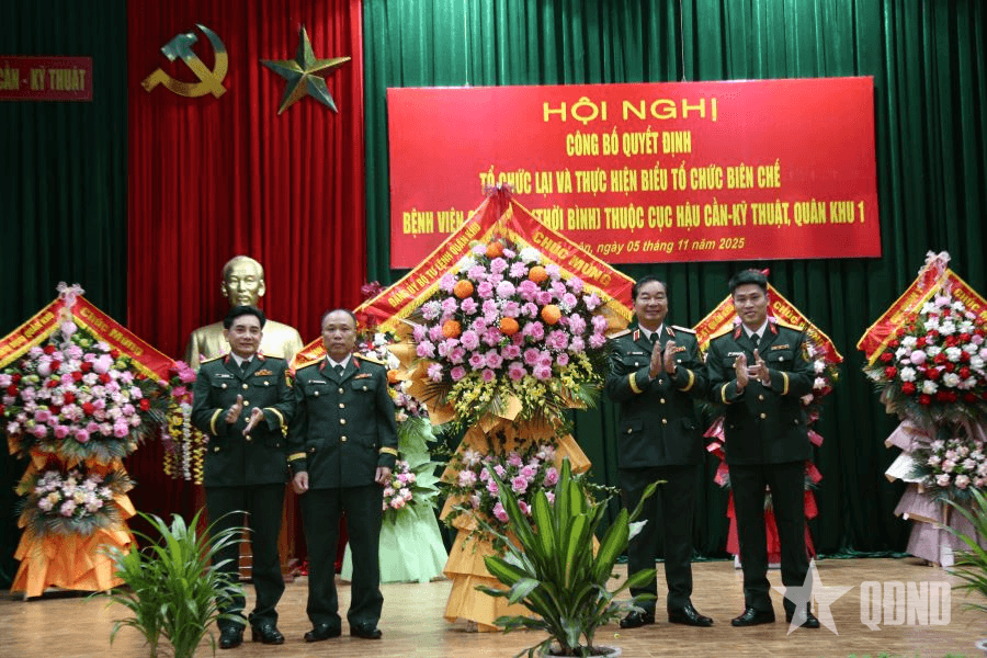 Công bố quyết định tổ chức lại và thực hiện biểu tổ chức biên chế Bệnh viện Quân y 91