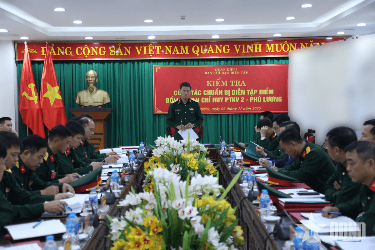 Quân khu 1 kiểm tra công tác chuẩn bị diễn tập điểm đối với Ban CHPTKV-2 Phú Lương