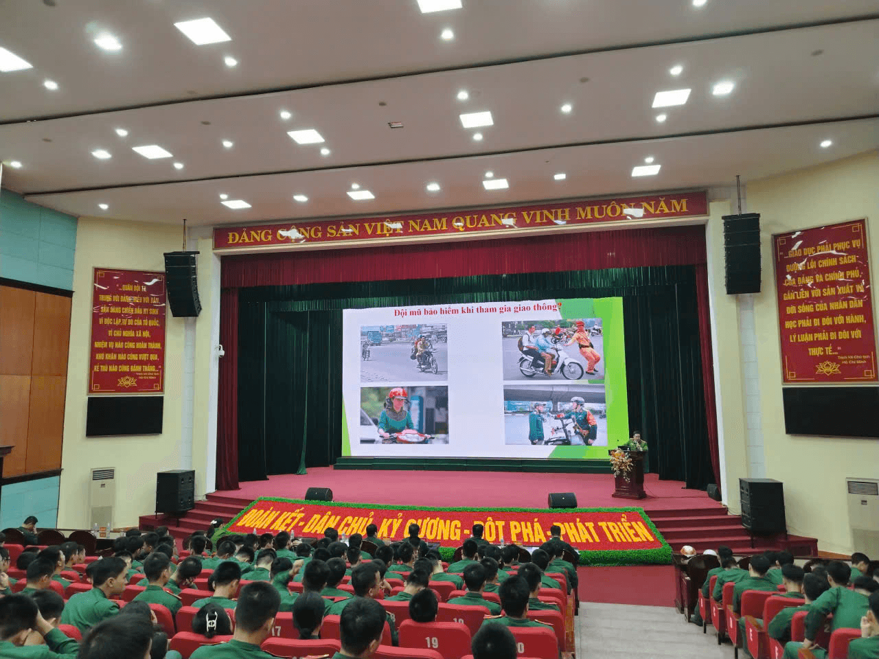 Đẩy mạnh tuyên truyền về an toàn giao thông, phòng, chống tai nạn thương tích