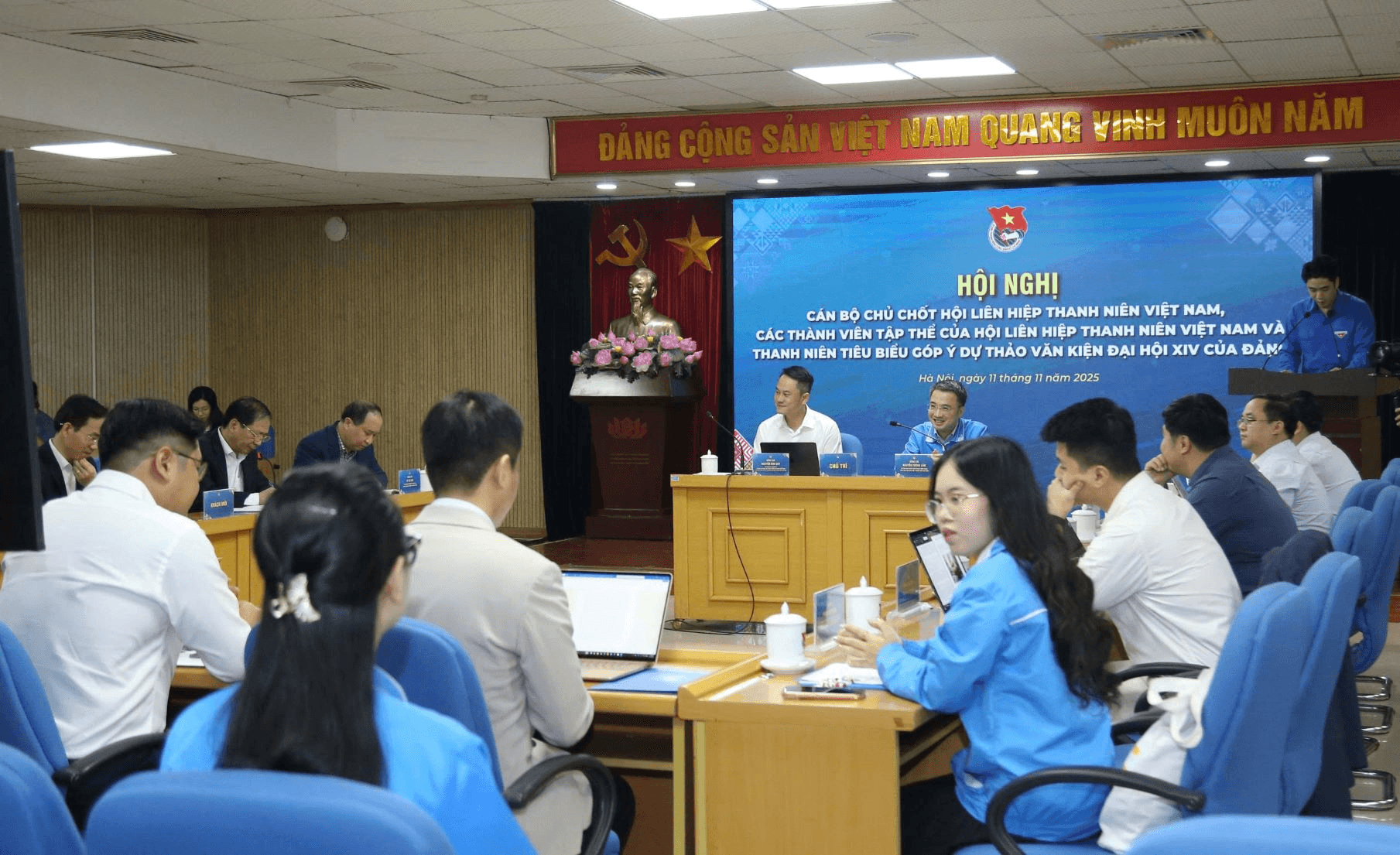 Thanh niên, cán bộ Hội tích cực góp ý vào dự thảo Văn kiện Đại hội XIV của Đảng