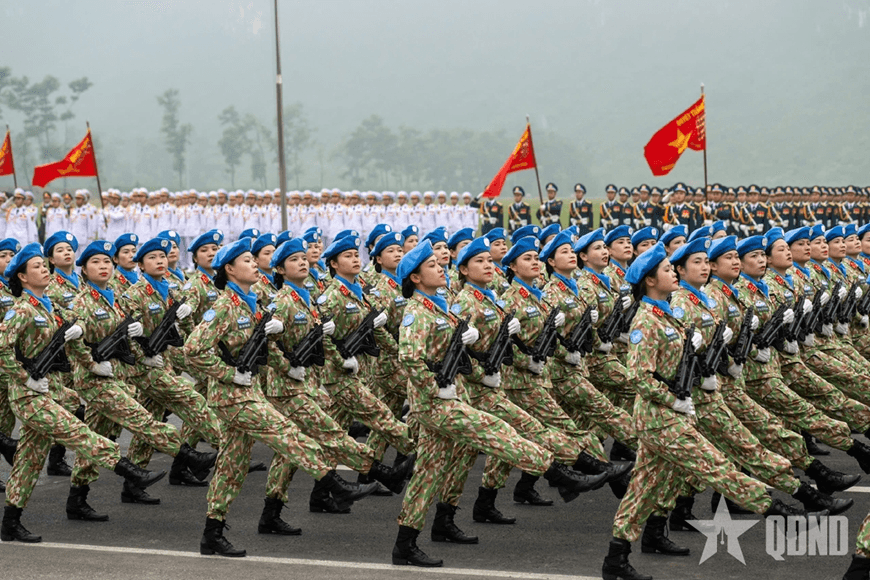 Đẩy mạnh đối ngoại, hội nhập quốc tế cùng với quốc phòng, an ninh là nhiệm vụ “trọng yếu, thường xuyên”