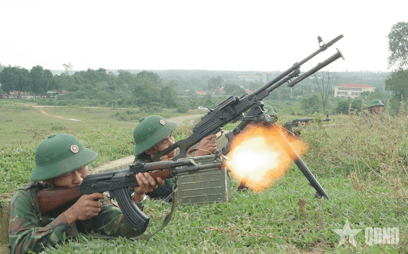 Trường Sĩ quan Lục quân 1 tổ chức thực hành diễn tập