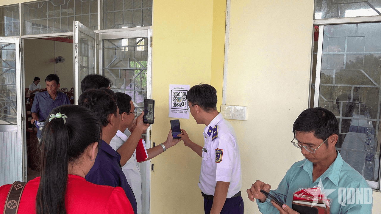 Bộ tư lệnh Vùng Cảnh sát biển 4: Cấp mã QR cho ngư dân chống khai thác IUU