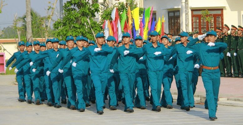 Hình thức kỷ luật đối với hành vi chống mệnh lệnh của dân quân tự vệ được quy định như thế nào?