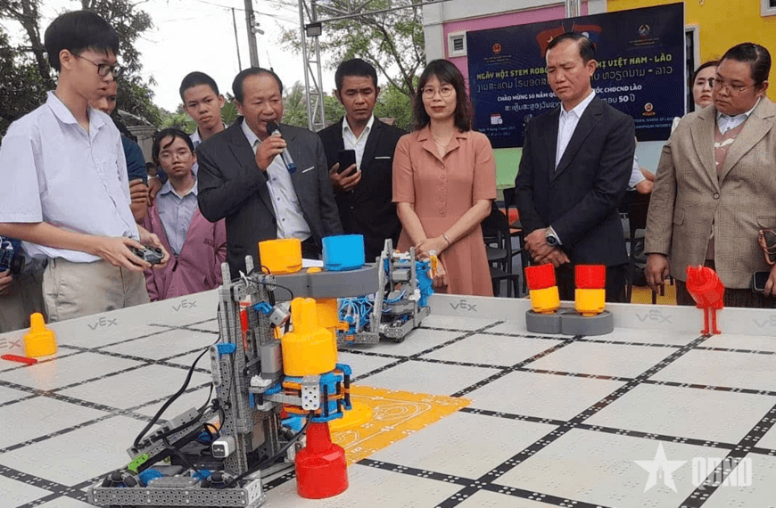 Ngày hội STEM Robotics hữu nghị Việt Nam - Lào