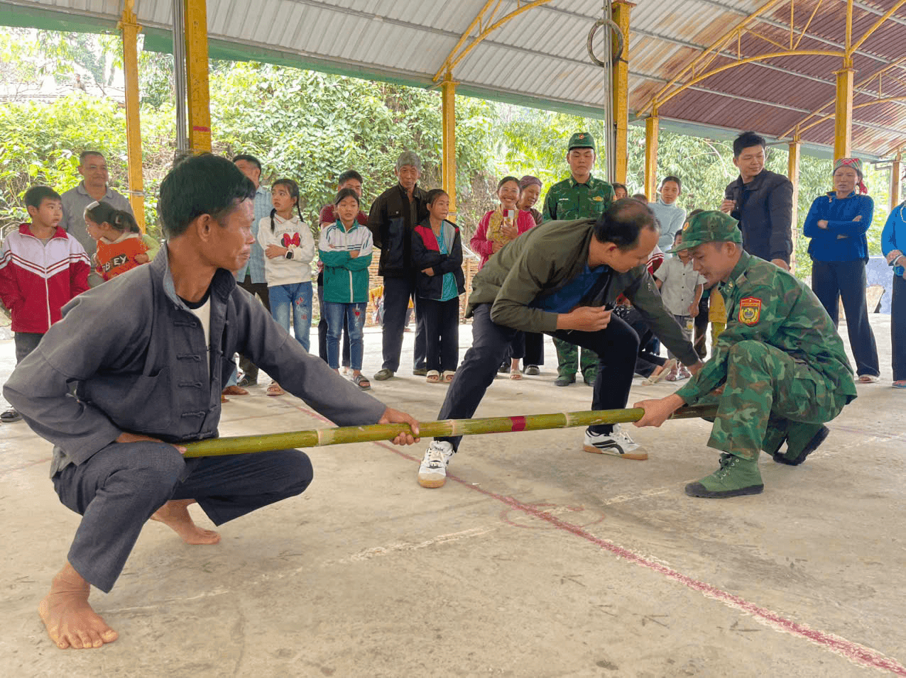 Sơn Vĩ (Tuyên Quang): Thắm tình quân dân trong ngày hội đại đoàn kết toàn dân tộc