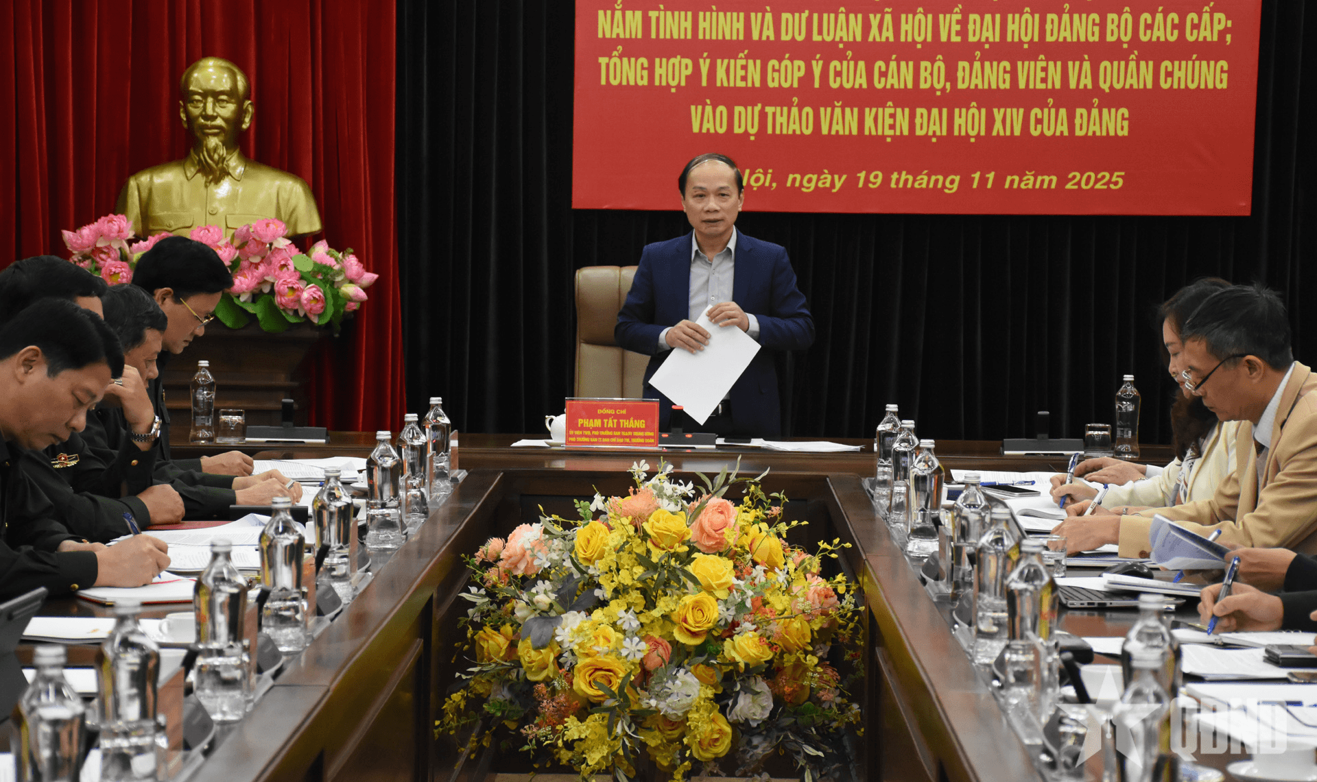 Tiếp tục đẩy mạnh tuyên truyền, tạo sự thống nhất cao trong cán bộ, đảng viên hướng về Đại hội XIV của Đảng