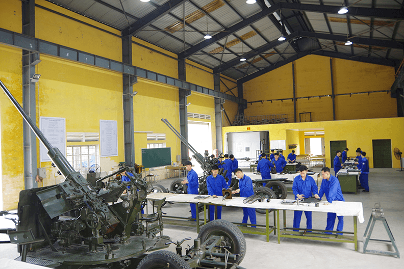 Trường Cao đẳng Kỹ thuật Quân sự 1 xây dựng nền nếp trong thi đua, góp phần nâng cao chất lượng giáo dục, đào tạo
