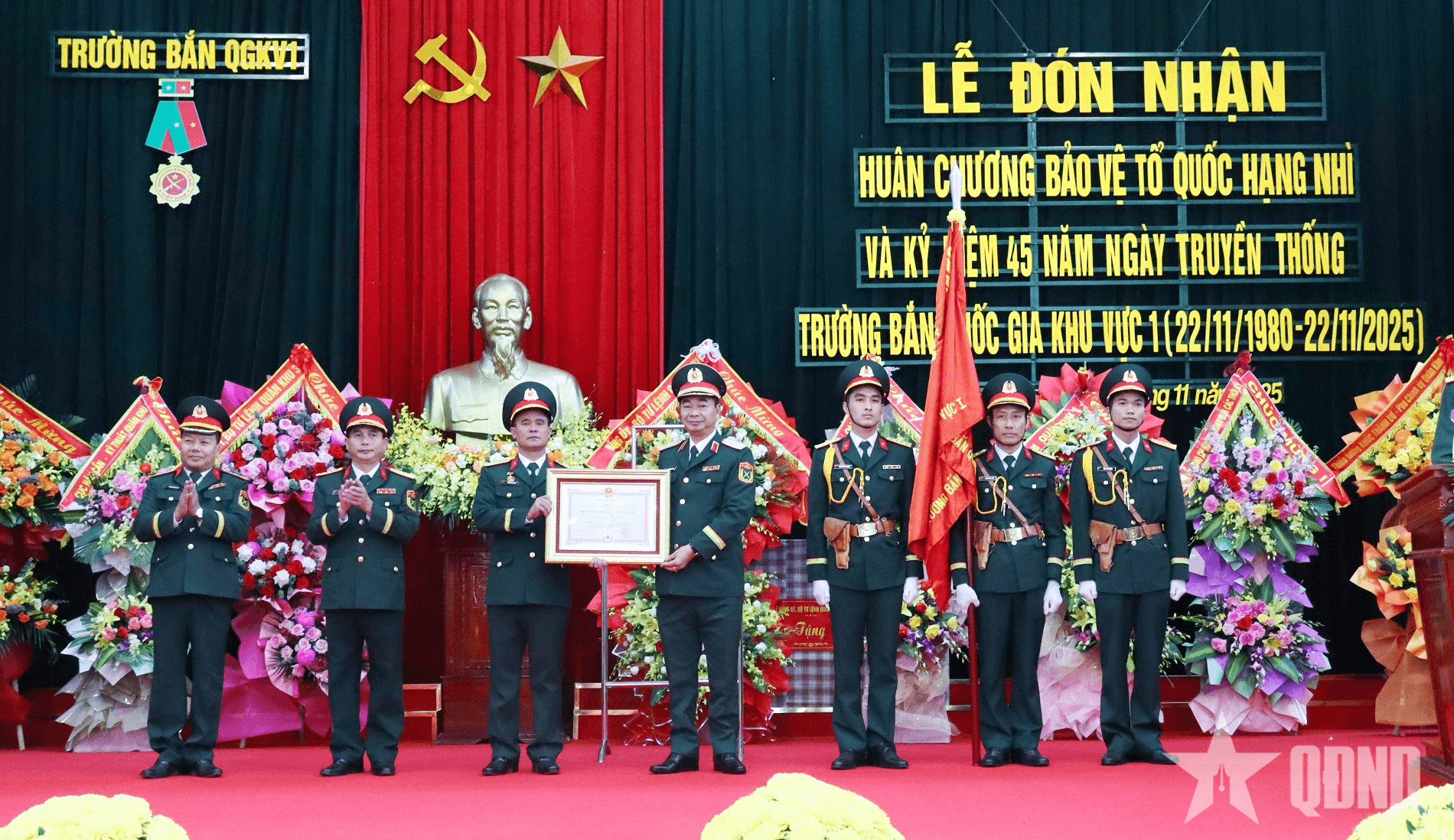 Trường bắn Quốc gia khu vực 1 đón nhận Huân chương Bảo vệ Tổ quốc hạng Nhì