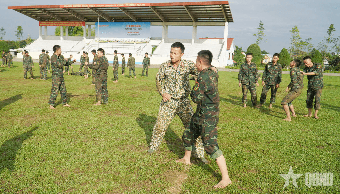 Người thầy giữ lửa “lò luyện thép”