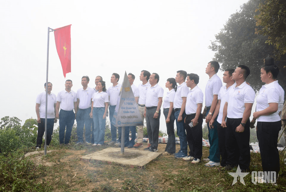 Điện Biên: Chinh phục đỉnh núi Pu Tó Cọ, khám phá Điện Biên Phủ từ trên cao