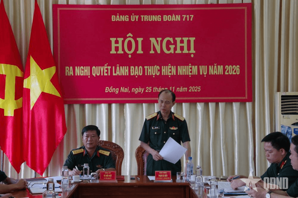Tư lệnh Binh đoàn 16 dự Hội nghị ra nghị quyết lãnh đạo thực hiện nhiệm vụ năm 2026 của Trung đoàn 717