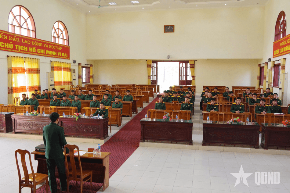 Quân đoàn 12 kiểm tra Lữ đoàn 368