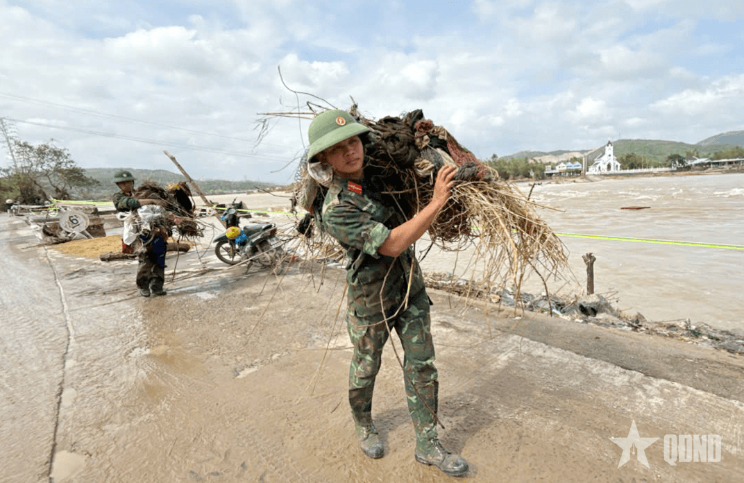 Toàn quân chủ động phòng, tránh, ứng phó bão số 15 (Koto)