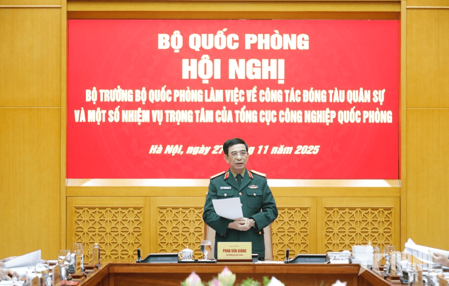 Đại tướng Phan Văn Giang chủ trì buổi làm việc về công tác đóng tàu quân sự
