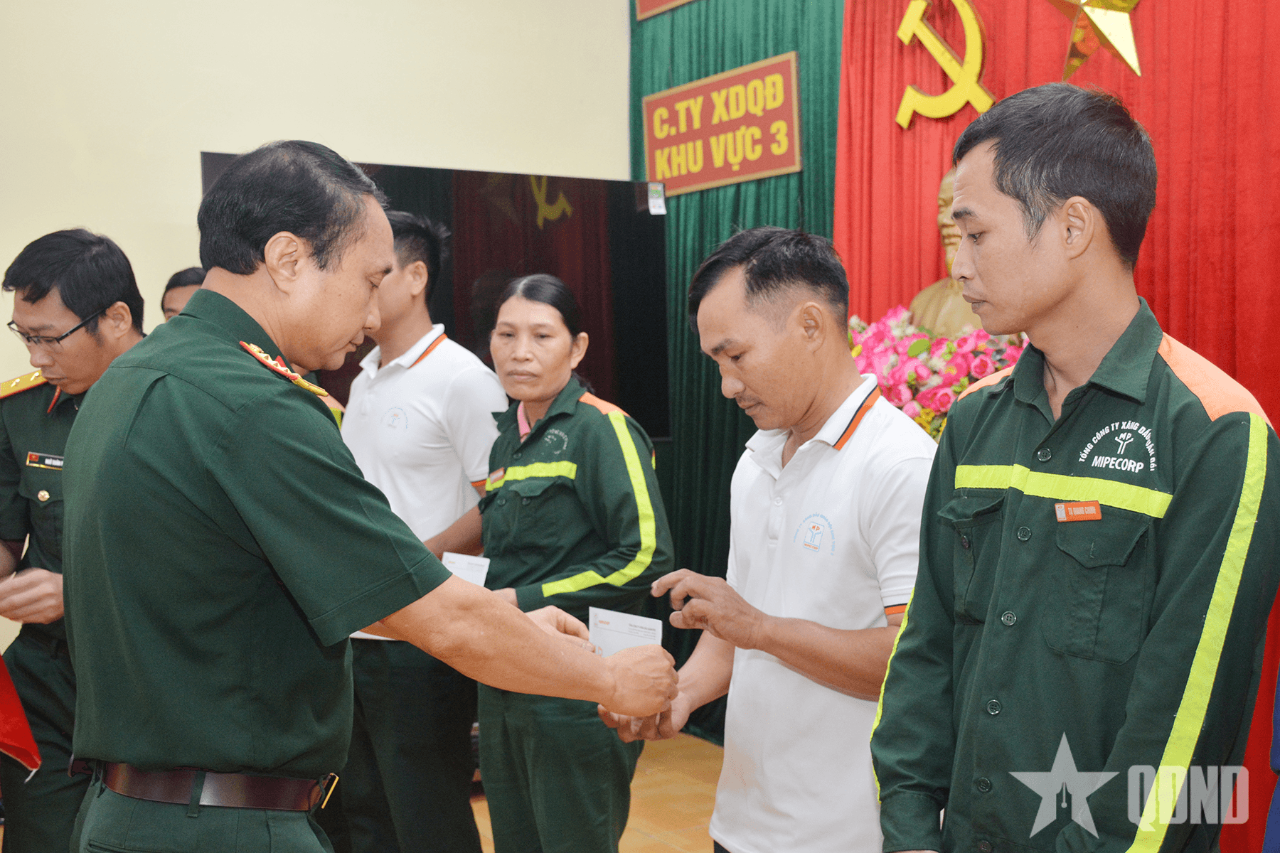 Tổng công ty Xăng dầu Quân đội hỗ trợ tỉnh Khánh Hòa, Gia Lai khắc phục mưa lũ