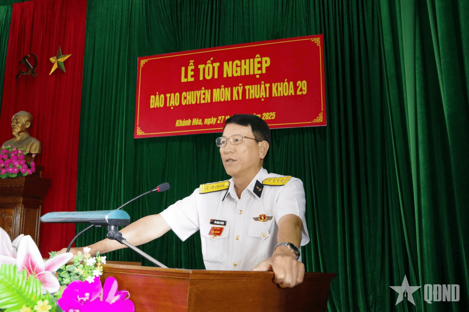 Hơn 300 học viên tốt nghiệp các chuyên ngành tại Trung tâm Huấn luyện Vùng 4 Hải quân