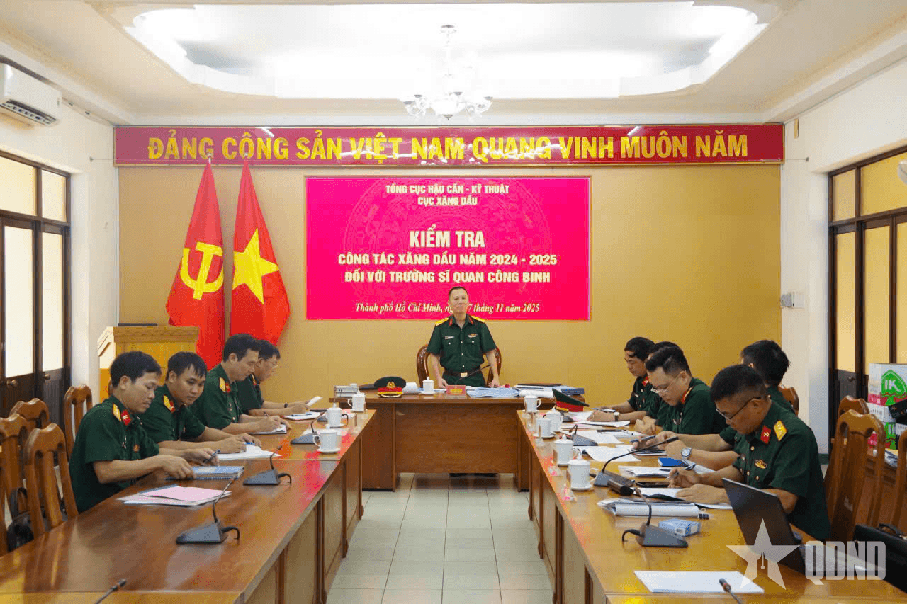 Kiểm tra kết quả công tác xăng dầu tại Trường Sĩ quan Công binh