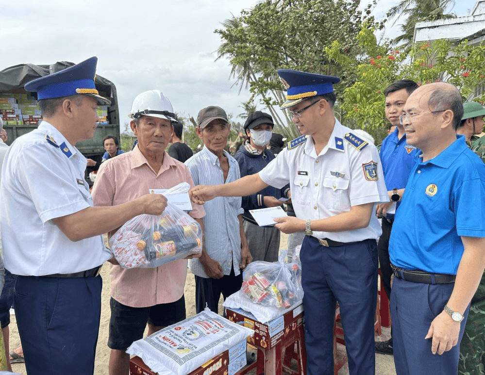 Để ngư dân yên tâm vươn khơi, bám biển