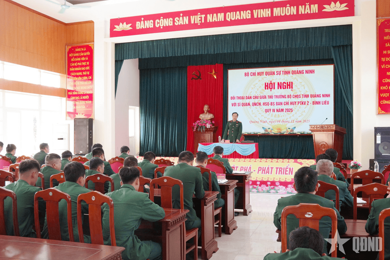 Bộ CHQS tỉnh Quảng Ninh đối thoại dân chủ tại các đơn vị
