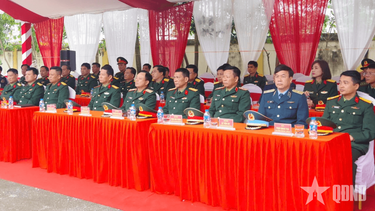 Đoàn cán bộ, giảng viên, học viên Học viện Quốc phòng nghiên cứu thực tế tại Ninh Bình