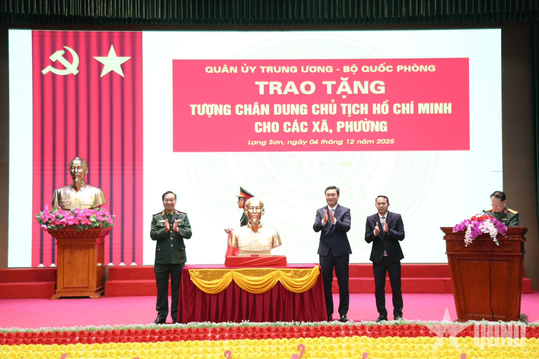 Quân ủy Trung ương, Bộ Quốc phòng trao tặng tượng Chủ tịch Hồ Chí Minh tại Lạng Sơn
