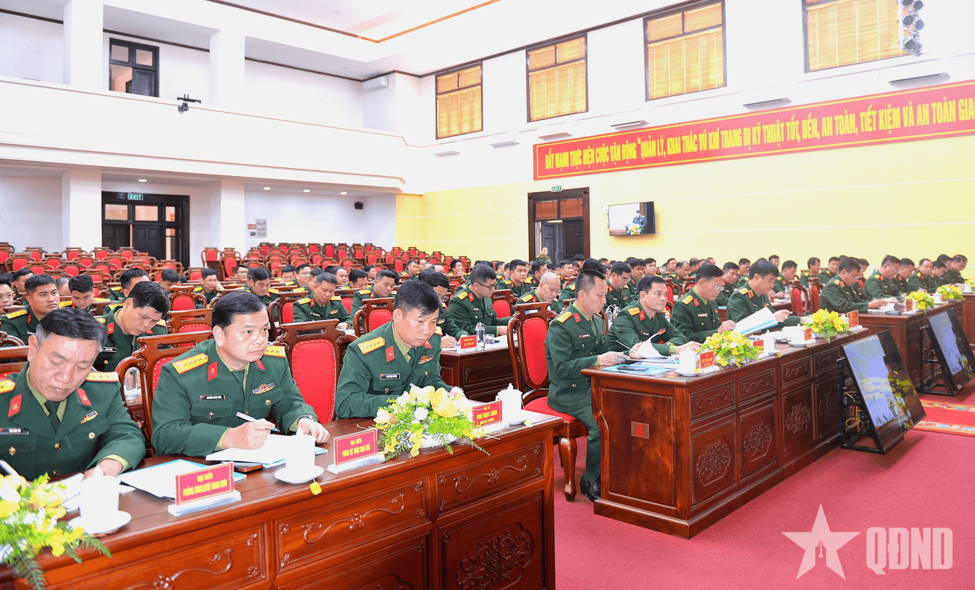Bảo đảm kịp thời, đầy đủ xăng dầu cho các nhiệm vụ của toàn quân