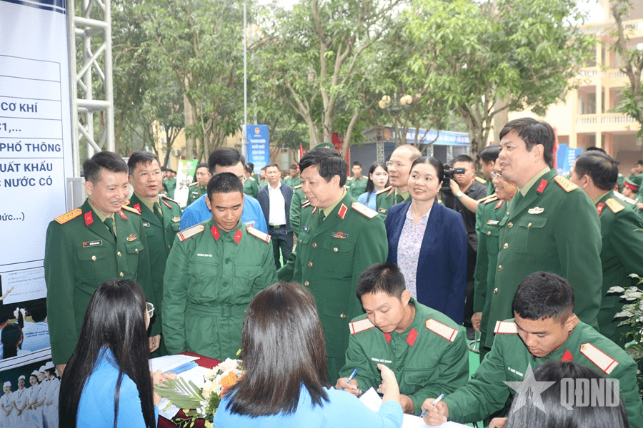 Quân khu 4: Tư vấn hướng nghiệp cho bộ đội chuẩn bị xuất ngũ năm 2026