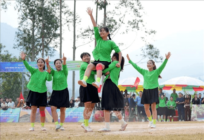 Đội Lâm Thượng vô địch Giải Bóng đá nữ các dân tộc thiểu số tỉnh Quảng Ninh mở rộng