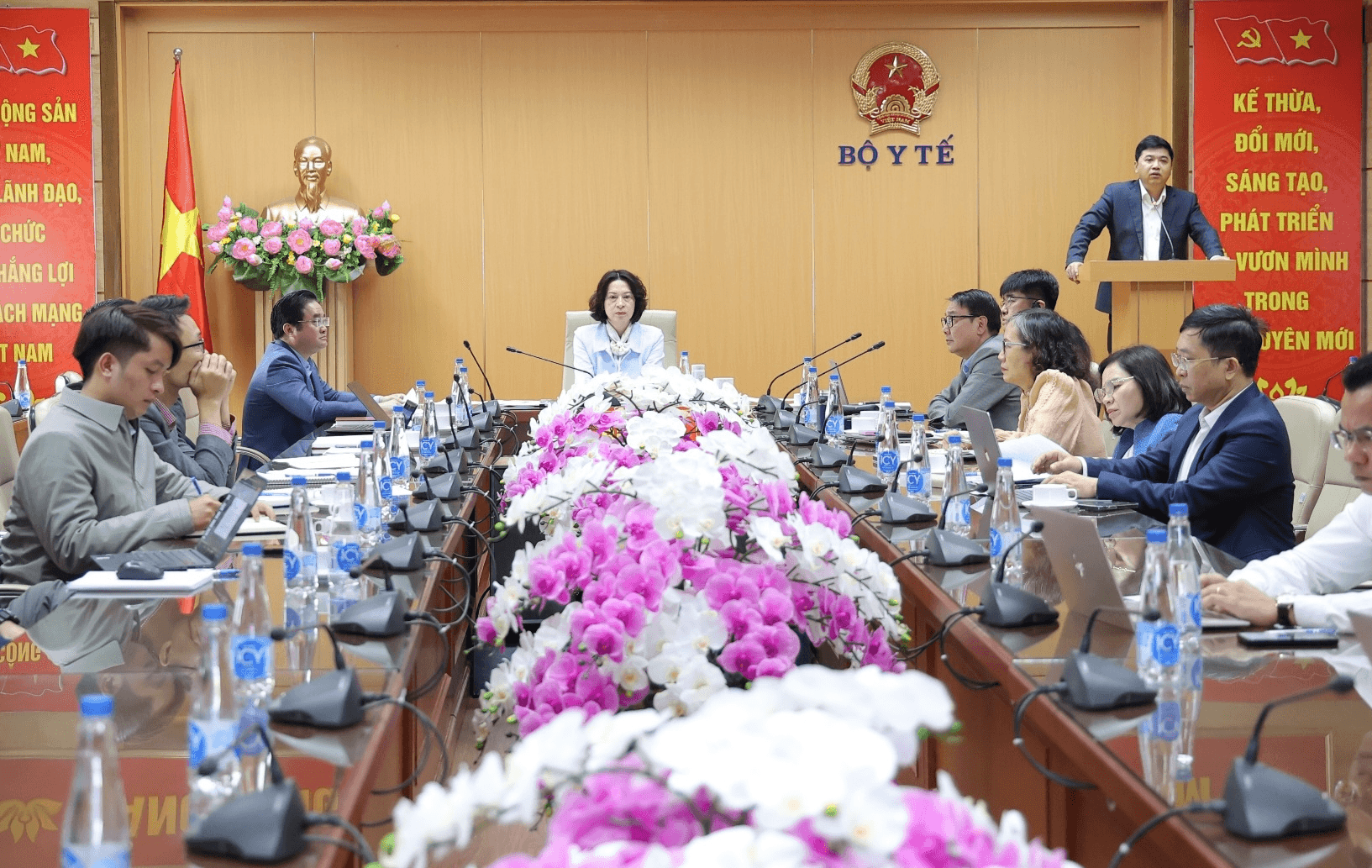 Bộ Y tế họp khẩn về công tác phòng, chống bệnh bại liệt