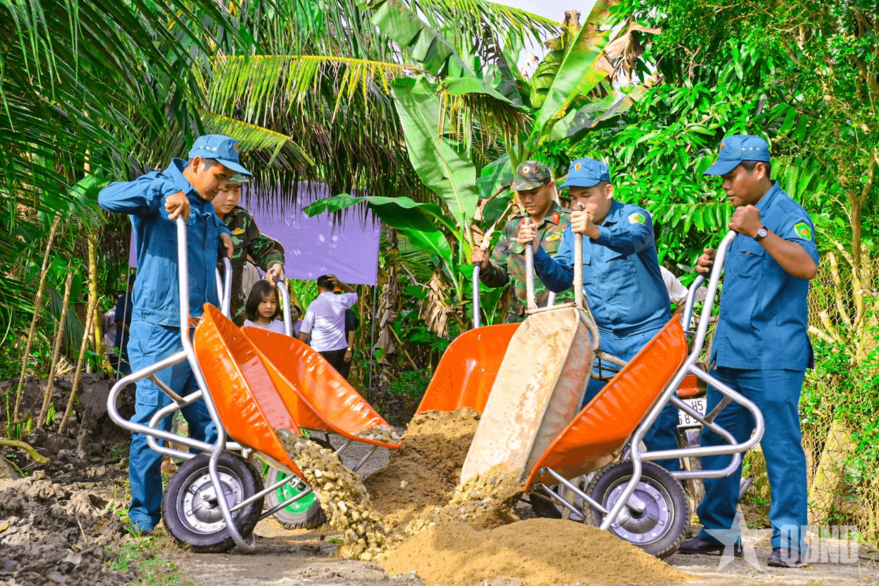 Vĩnh Long: Xây dựng "thế trận lòng dân" ngày càng vững chắc