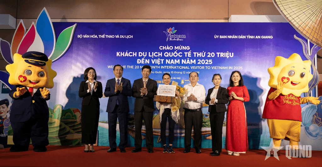 Lần đầu tiên Việt Nam đón khách du lịch quốc tế thứ 20 triệu