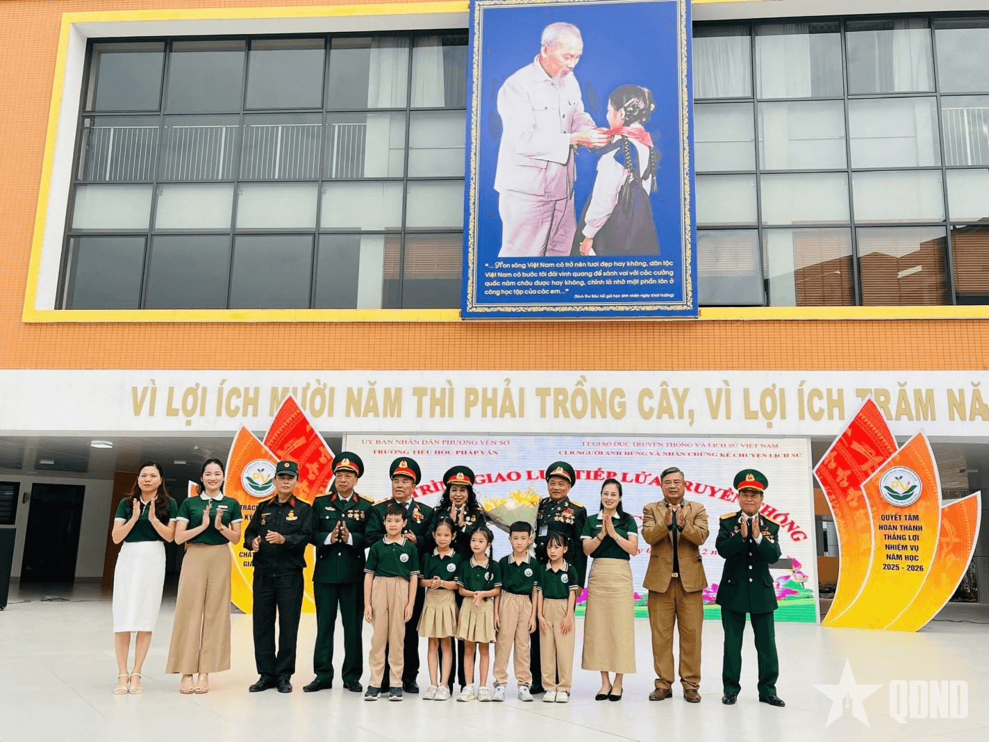 Thắp lửa tự hào dân tộc qua chương trình giao lưu kể chuyện lịch sử tại Trường Tiểu học Pháp Vân