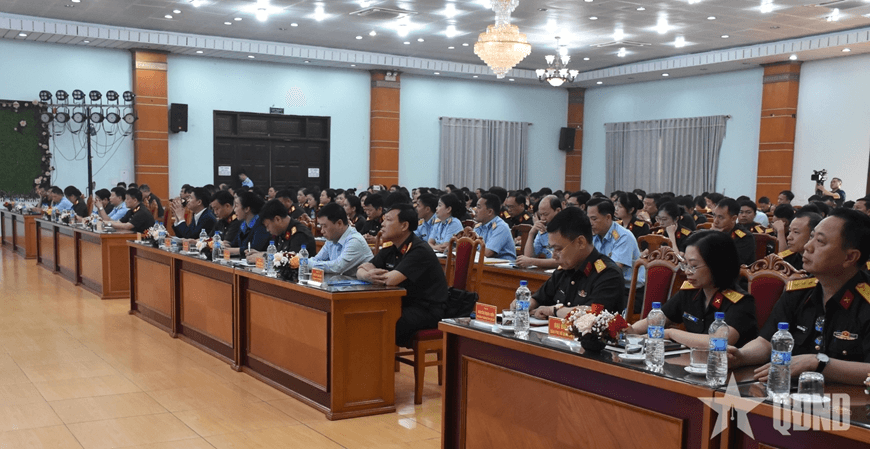 Vững về bản lĩnh, thạo về chuyên môn, sắc về trí tuệ, giàu khát vọng cống hiến