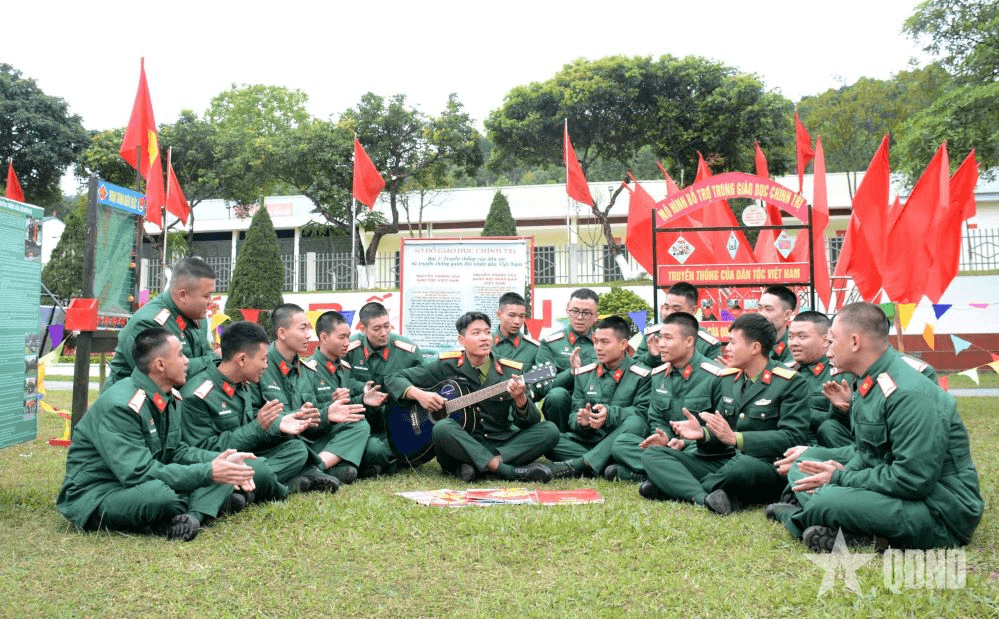 Phát huy vai trò thiết chế văn hóa, góp phần nuôi dưỡng người quân nhân cách mạng, giá trị văn hóa "Bộ đội Cụ Hồ"